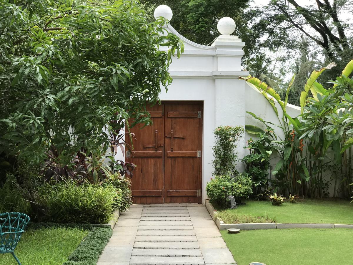 Le Colonial 1506 - Exclusive Luxury Hideaway Hotel Kochi Bagian luar foto